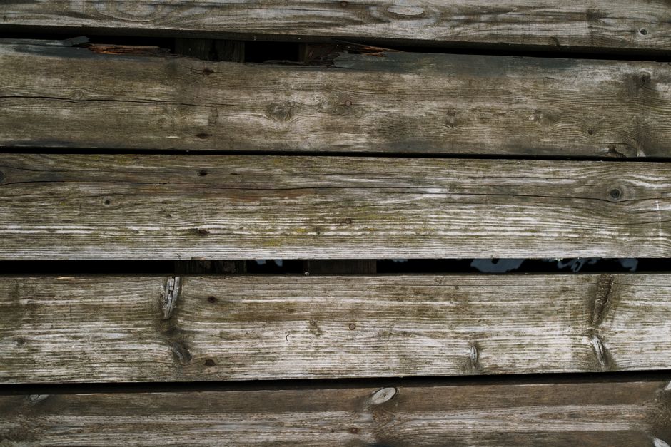 Komposittrall köpguide: så väljer du efter färg, halksäkerhet och underhåll